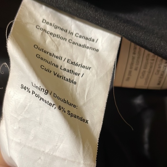 Danier black leather jacket (sz 4) - Picture 13 of 14